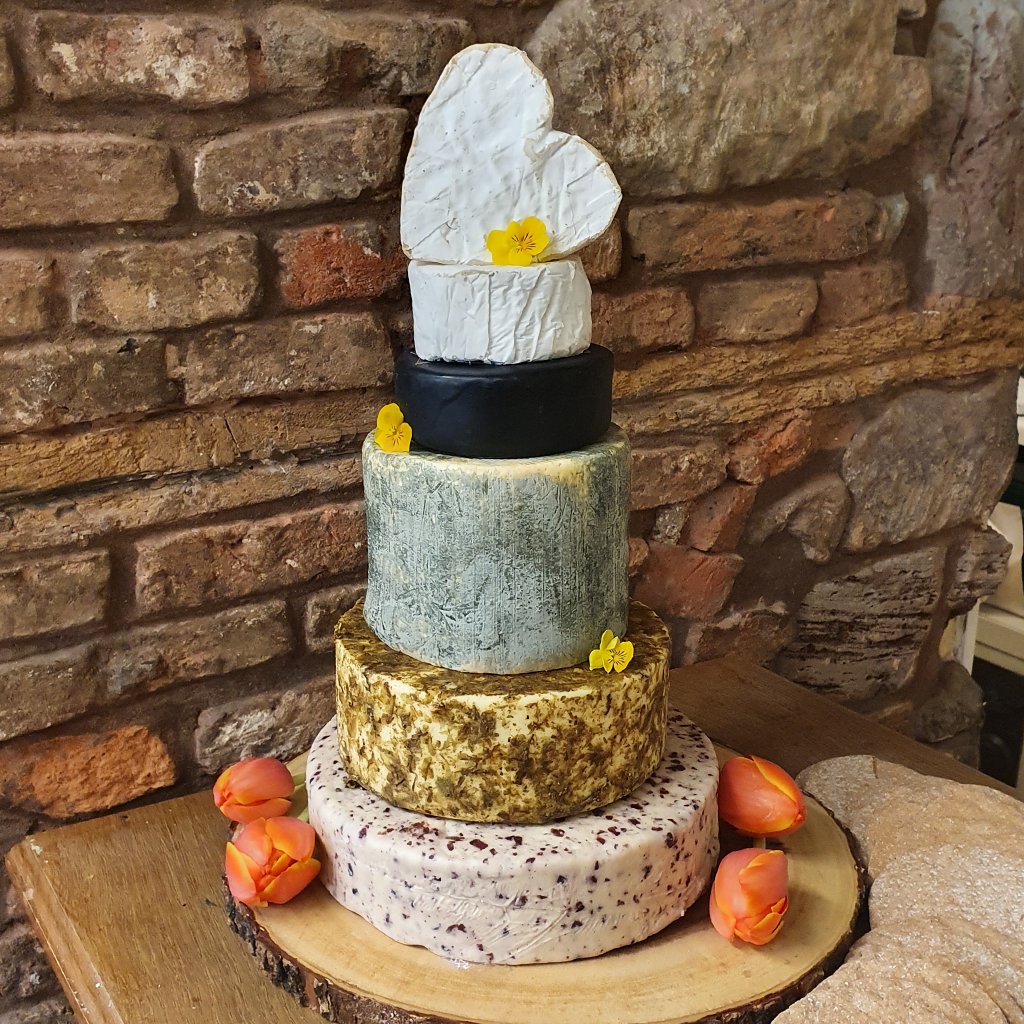 Kitty Wedding Cheese, 6.7kg cake